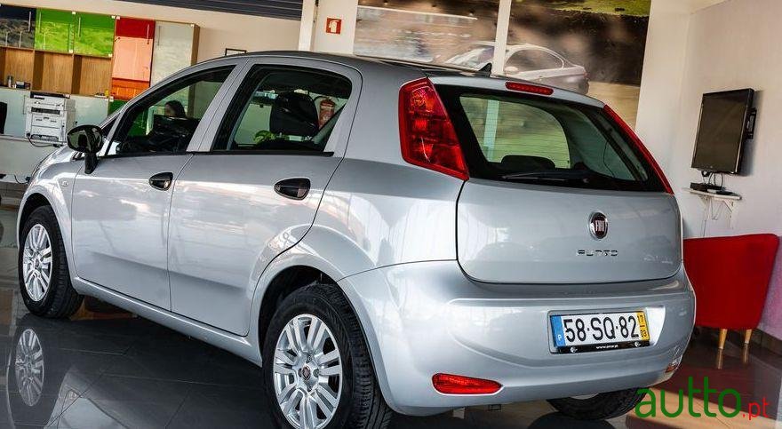 2017' Fiat Punto photo #2