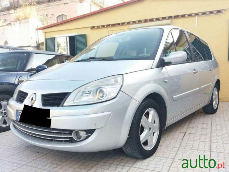 2006' Renault Grand Scenic photo #2