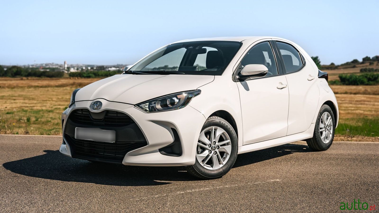 2021' Toyota Yaris photo #1