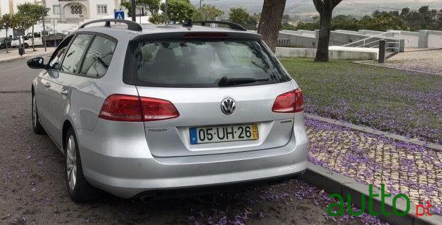 2013' Volkswagen Passat Variant photo #4