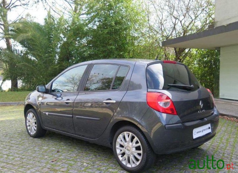 2007' Renault Clio photo #1