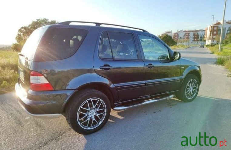 2000' Mercedes-Benz Ml-270 photo #3
