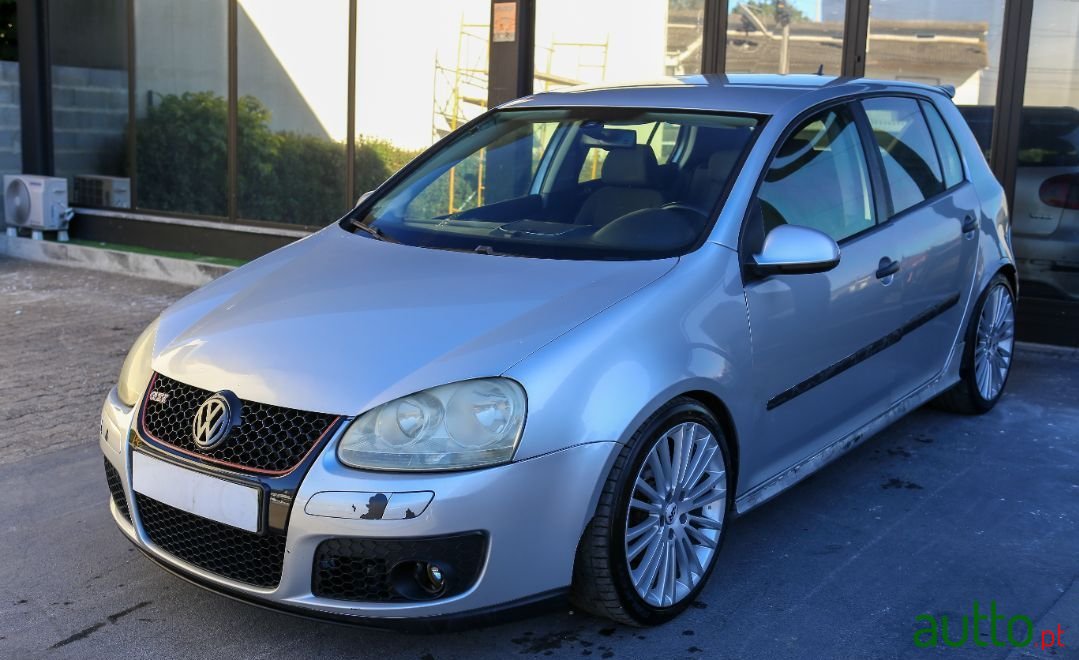 2006' Volkswagen Golf photo #3