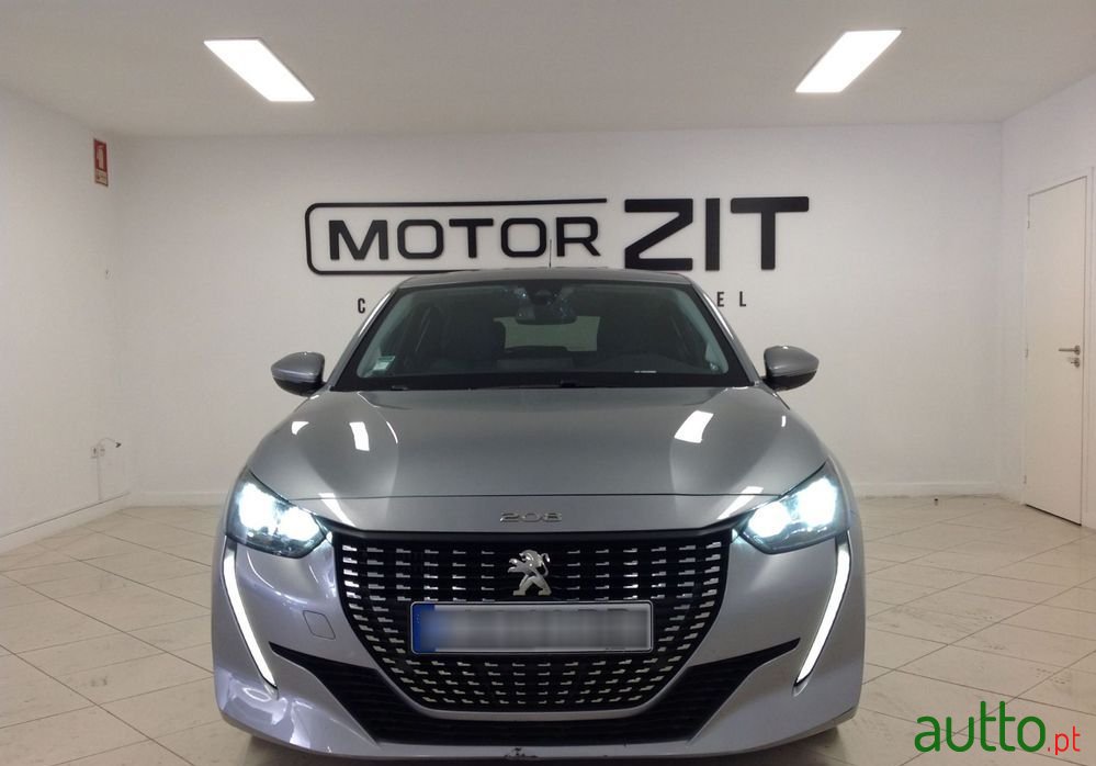 2021' Peugeot 208 photo #2