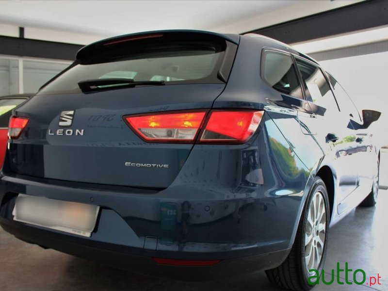 2015' SEAT Leon St photo #3