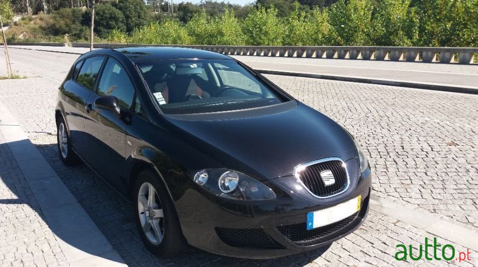 2007' SEAT Leon photo #2