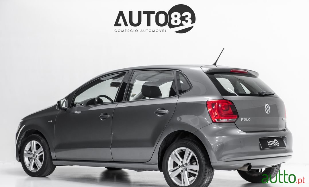 2013' Volkswagen Polo photo #3