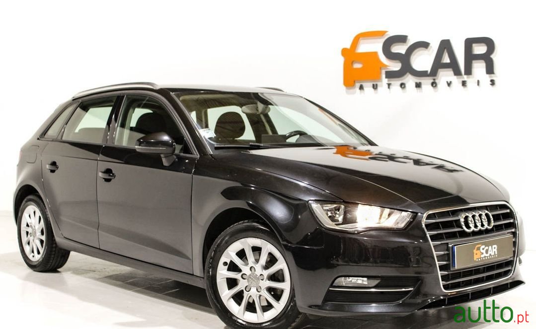 2013' Audi A3 Sportback photo #1