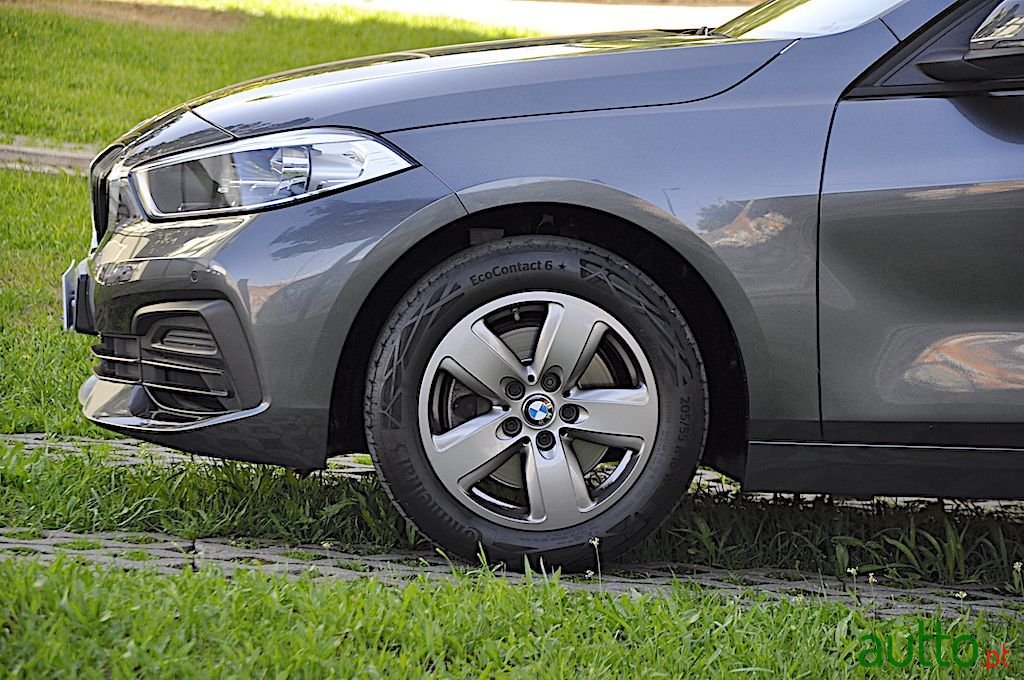 2020' BMW 118 photo #4