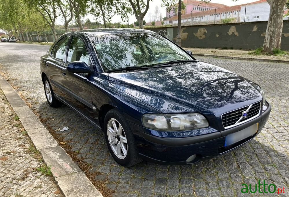 2004' Volvo S60 2.4 D5 photo #3