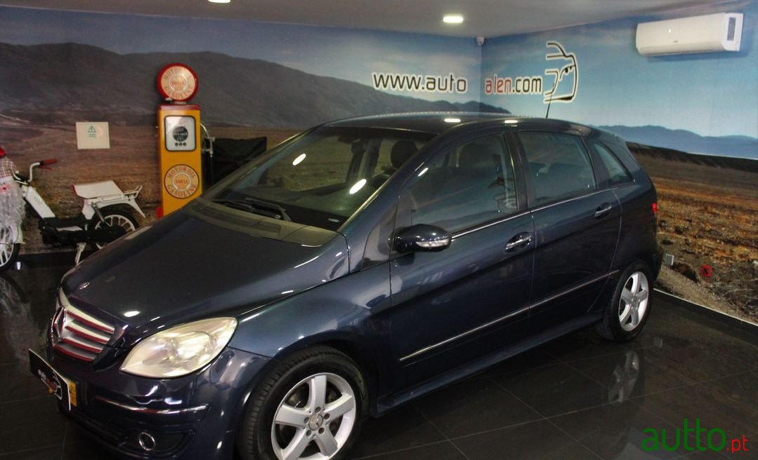 2005' Mercedes-Benz B-200 photo #1