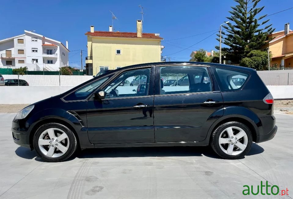 2009' Ford S-Max photo #5