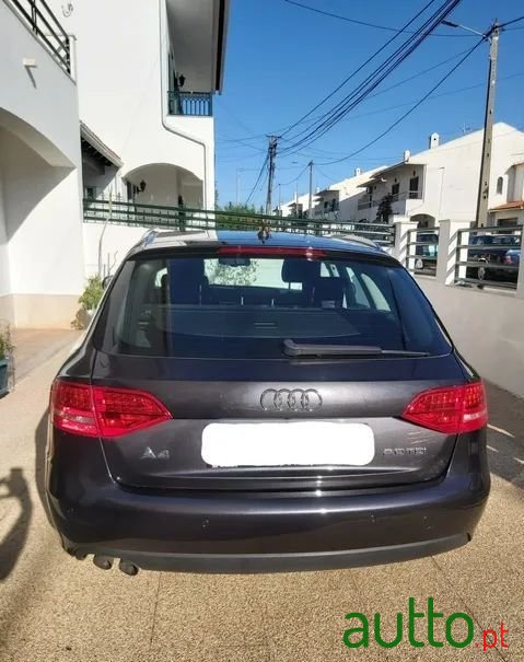 2010' Audi A4 Avant photo #4