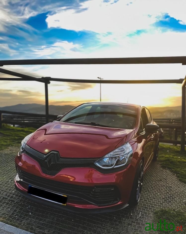 2014' Renault Clio 1.6 T Rs Edc photo #6