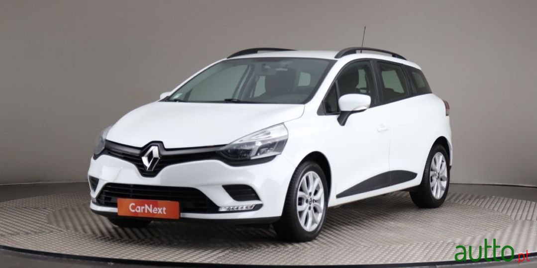 2019' Renault Clio Sport Tourer photo #1