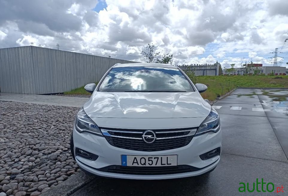 2017' Opel Astra Sports Tourer photo #2