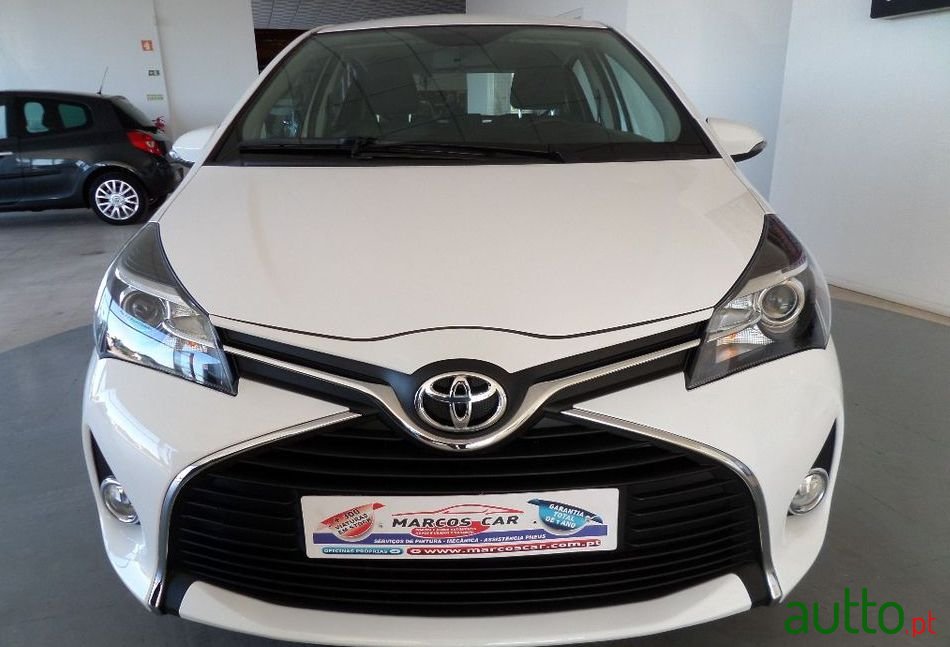 2017' Toyota Yaris photo #1