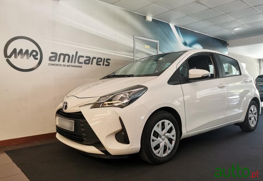 2020' Toyota Yaris 1.0 Vvt-I Active photo #1
