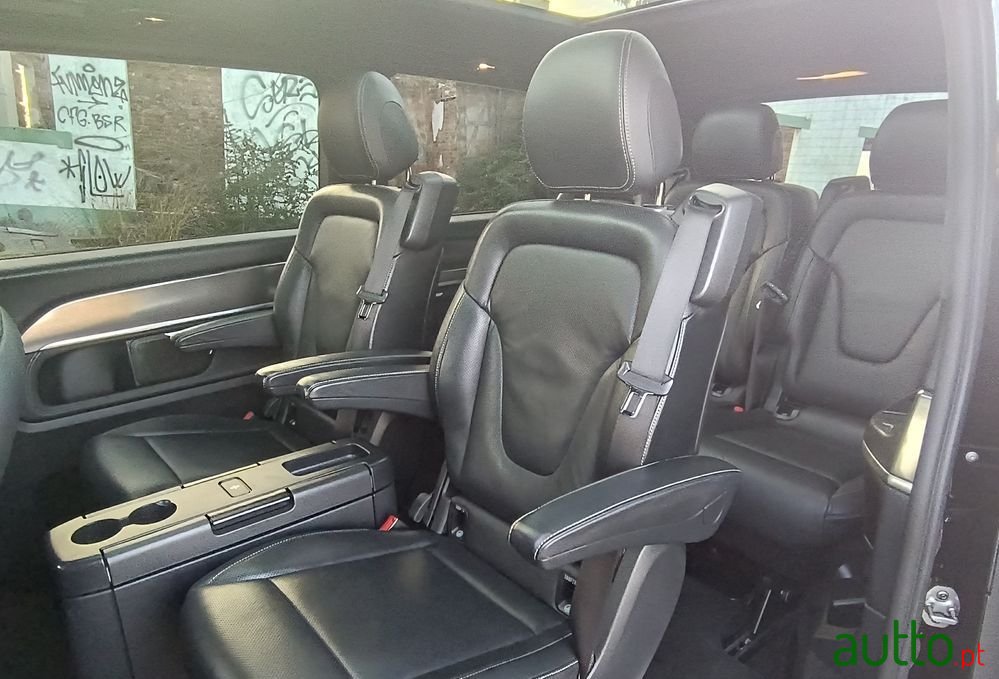 2018' Mercedes-Benz Classe V D Exclusive photo #4