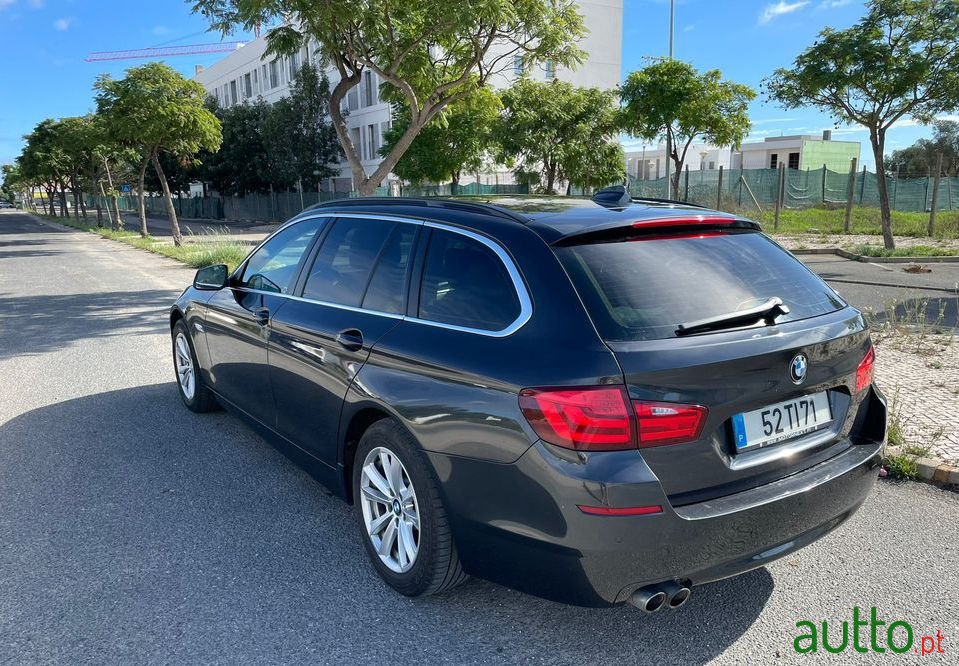 2012' BMW 520 photo #2