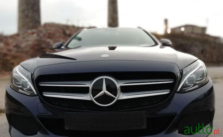 2015' Mercedes-Benz C-200 photo #1