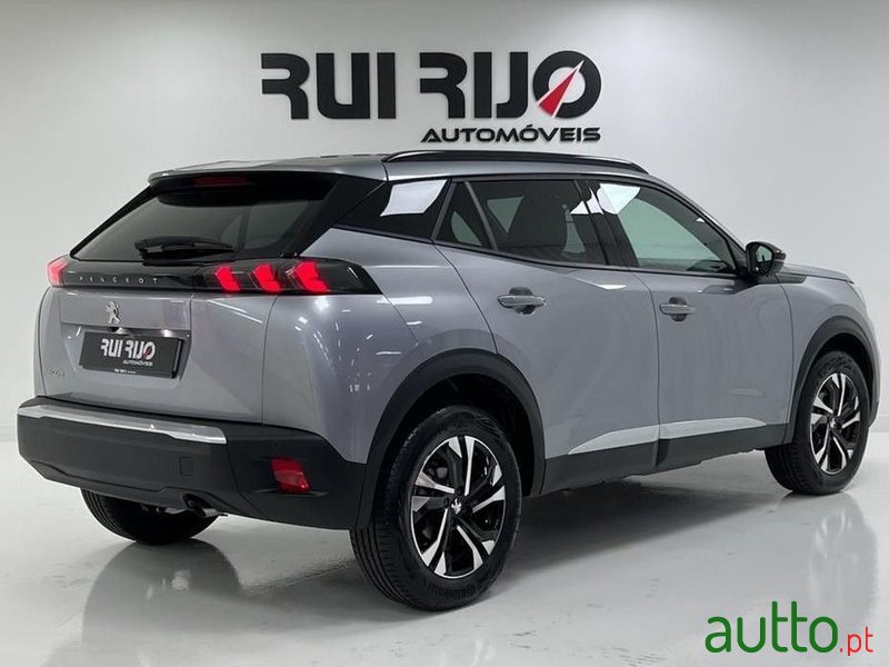 2022' Peugeot 2008 1.2 Puretech Allure photo #2
