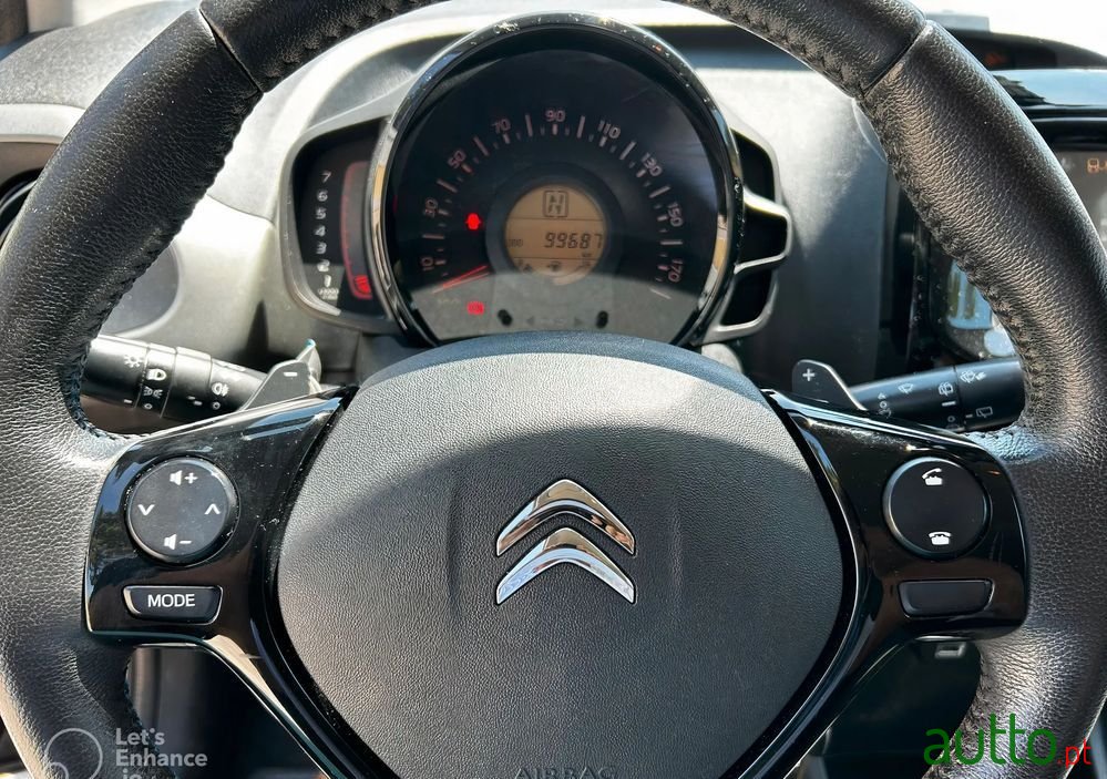 2016' Citroen C1 1.0 Vti Shine Etg photo #5