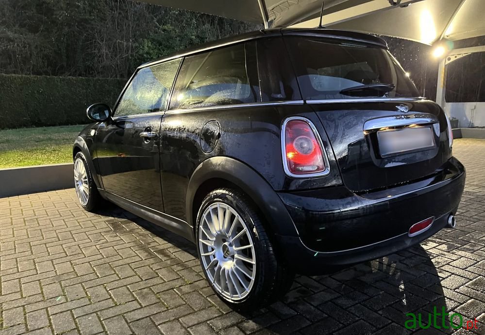 2009' MINI One D photo #4