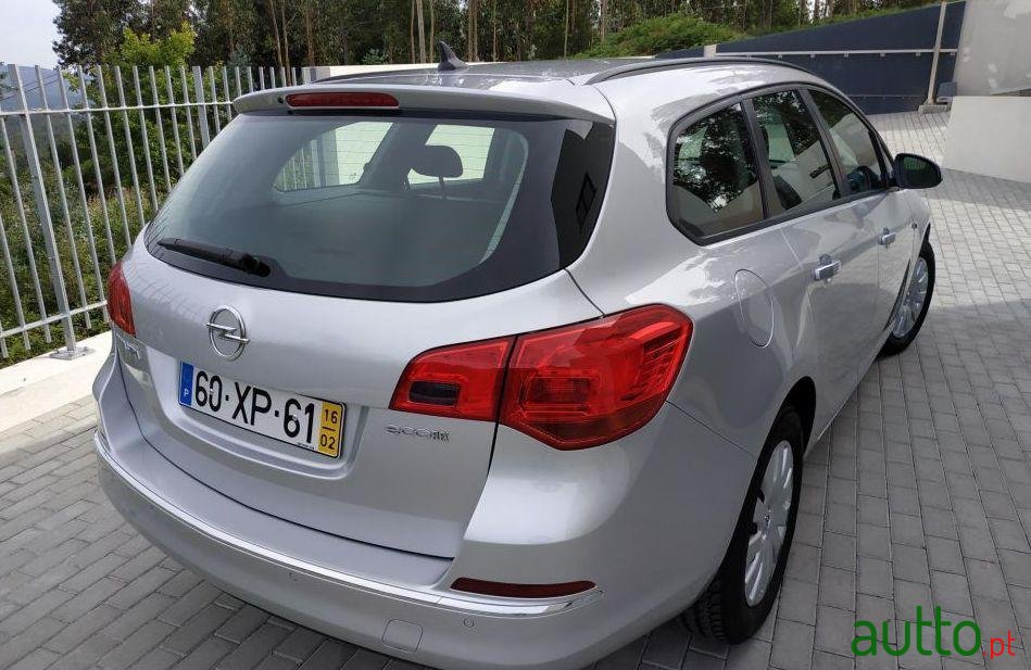 2016' Opel Astra Sports Tourer photo #1