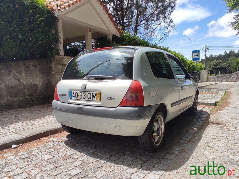 2000' Renault Clio photo #3