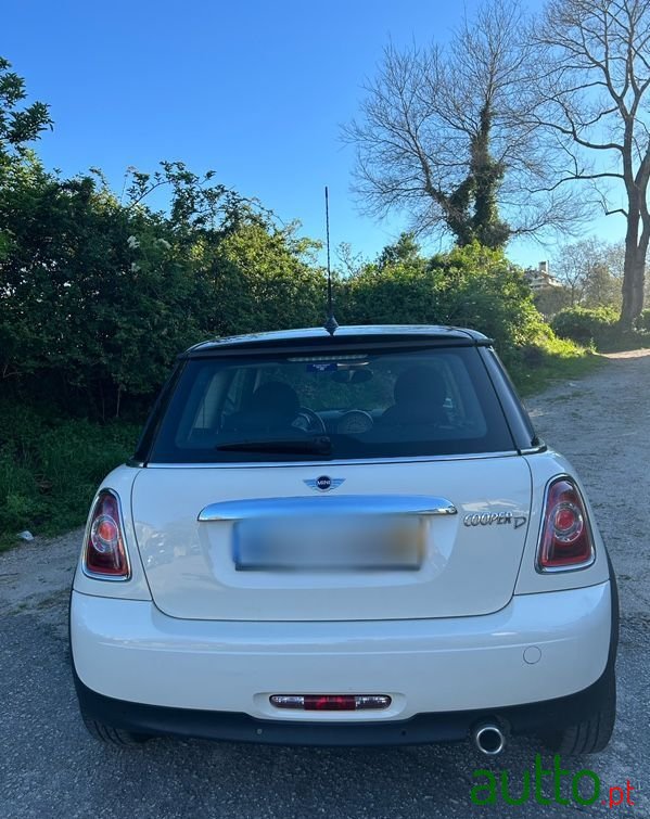 2011' MINI Cooper D photo #3