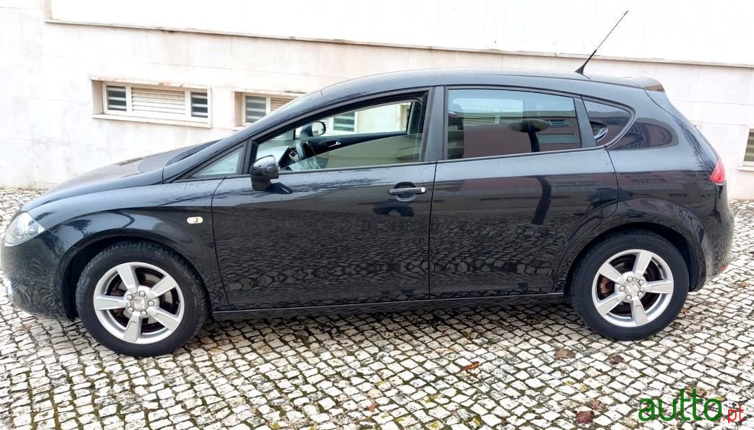 2007' SEAT Leon photo #4