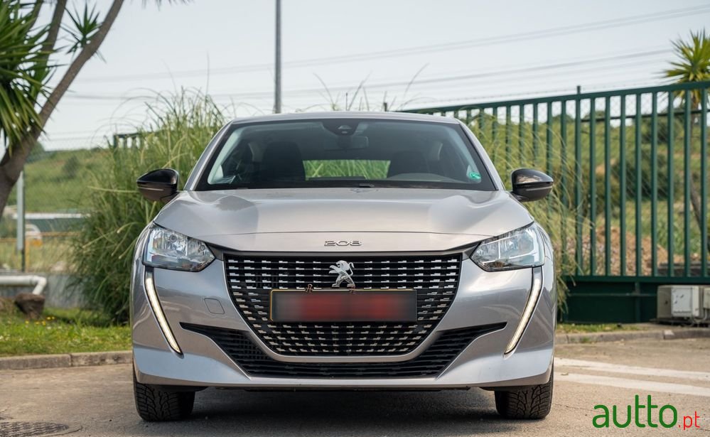 2023' Peugeot 208 photo #3