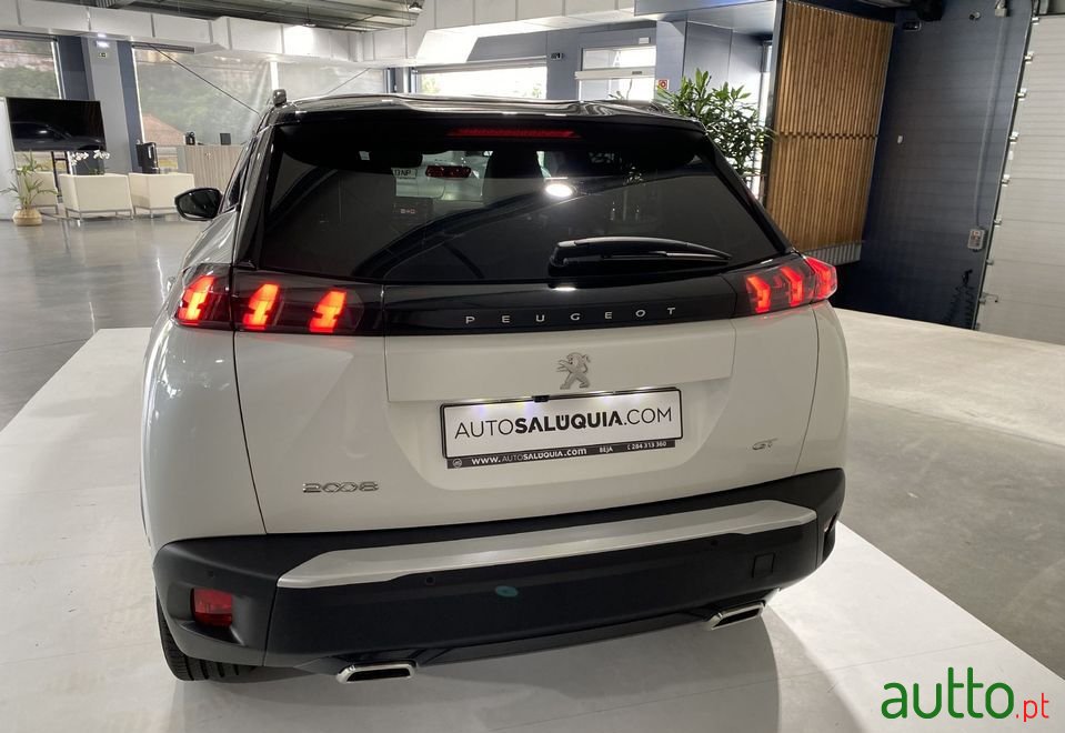 2021' Peugeot 2008 photo #4