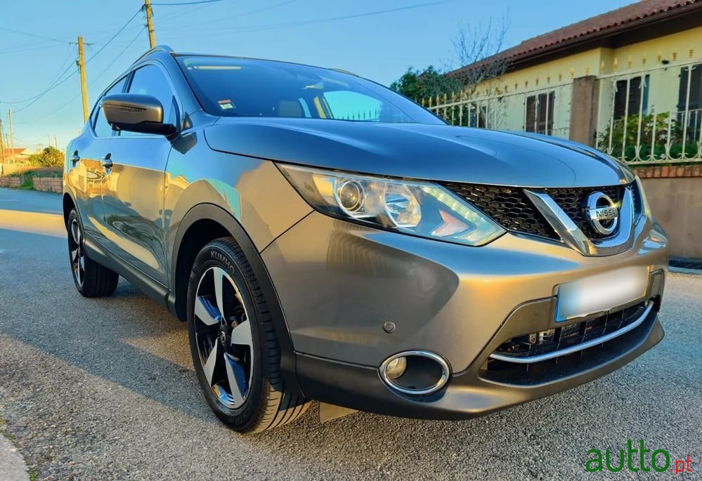 2015' Nissan Qashqai Xtronic photo #2