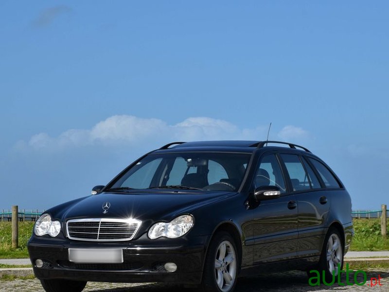 2002' Mercedes-Benz C 220 photo #3