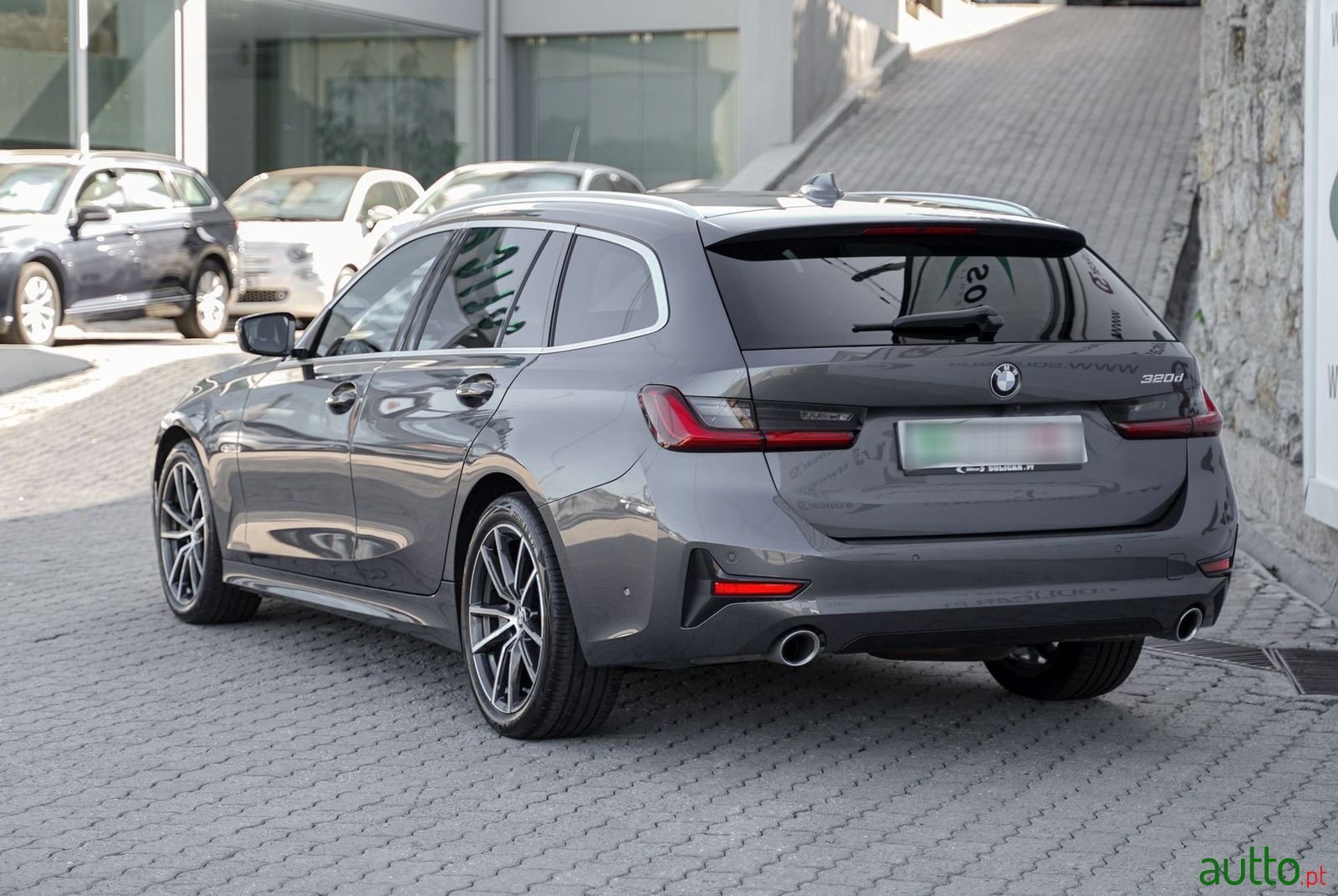 2020' BMW 320 photo #4