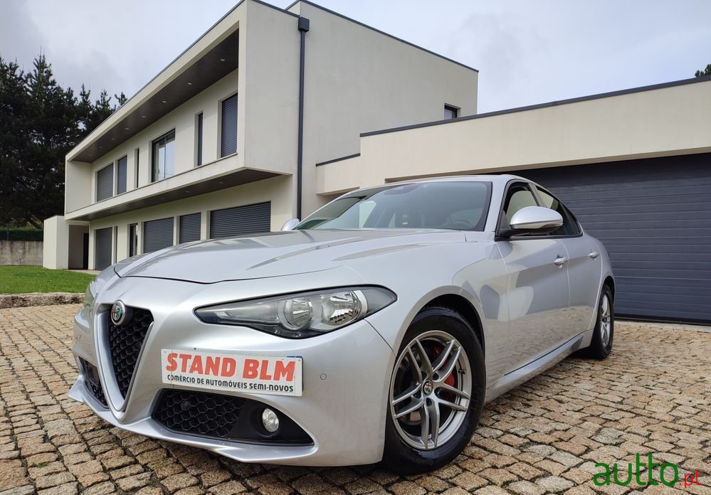 2016' Alfa Romeo Giulia photo #1