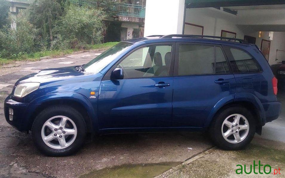 2002' Toyota RAV4 D-4D 4X4 photo #4