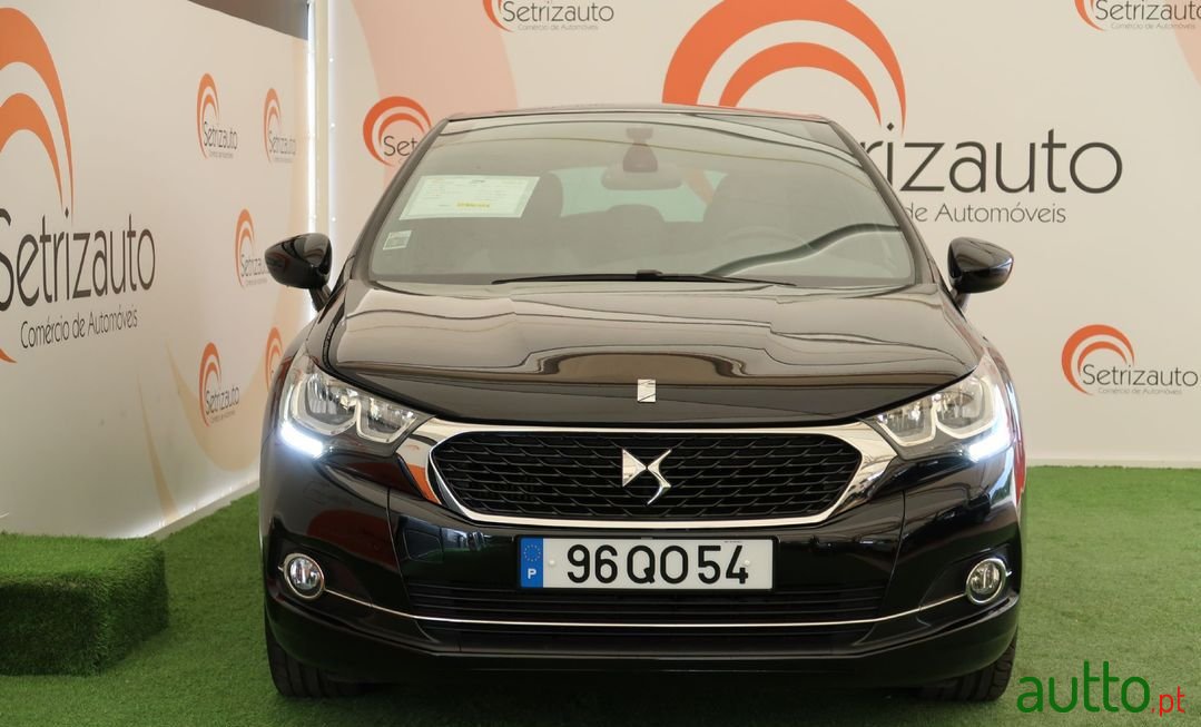 2015' DS Automobiles Ds4 photo #5