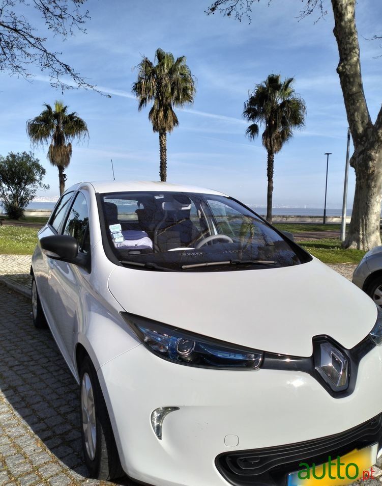 2017' Renault Zoe Life photo #1