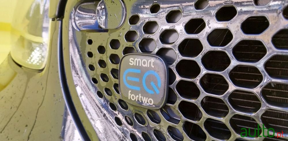 2020' Smart Fortwo Drive Passion photo #2