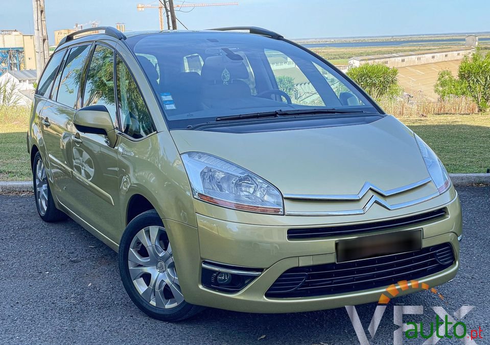 2007' Citroen C4 Grand Picasso photo #6