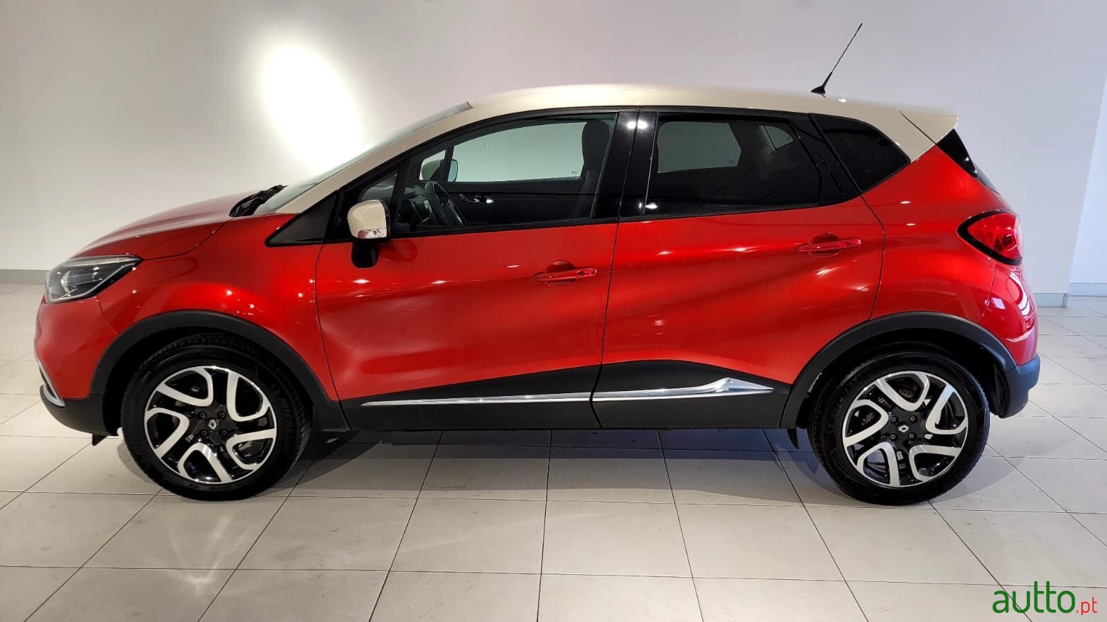 2015' Renault Captur photo #4