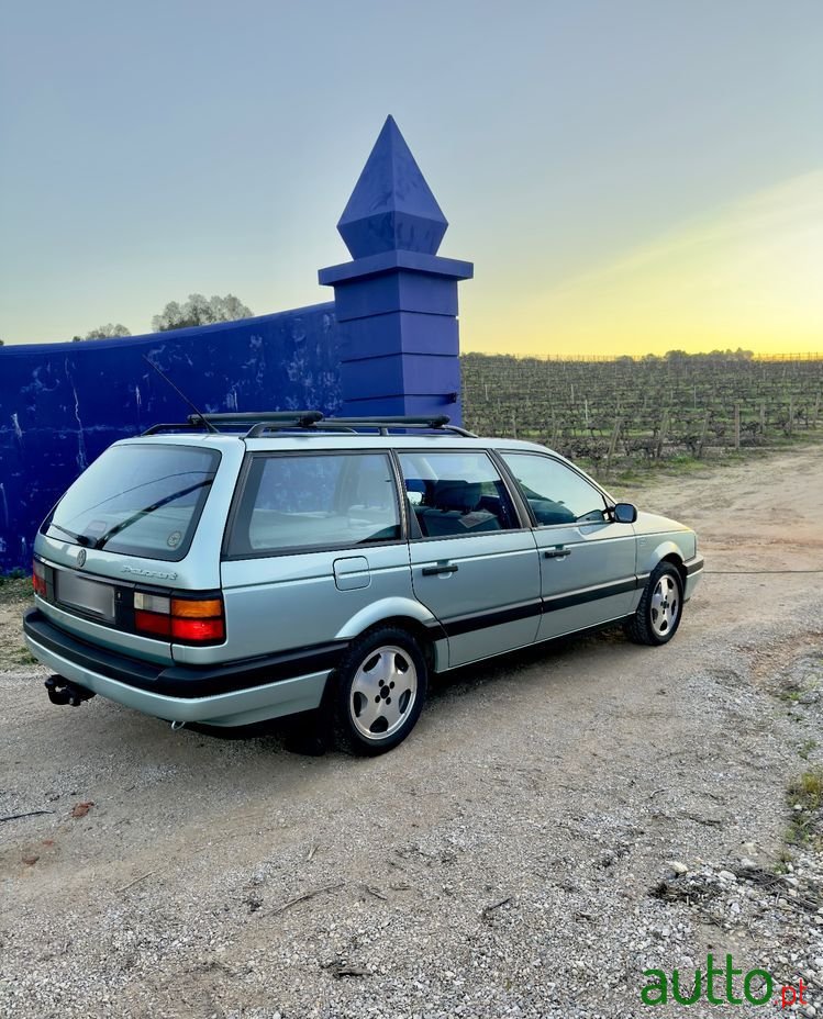 1991' Volkswagen Passat Variant photo #3