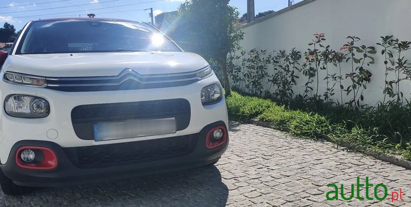 2019' Citroen C3 1.2 Puretech Feel photo #3