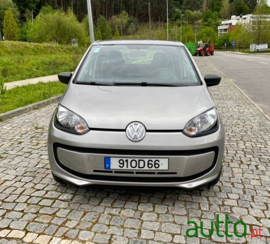 2013' Volkswagen Up photo #3