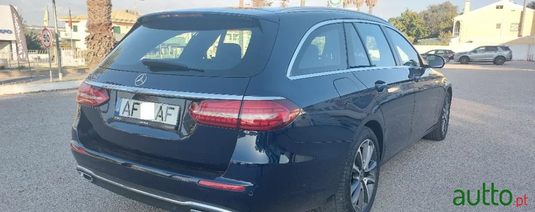 2021' Mercedes-Benz E-220 photo #5