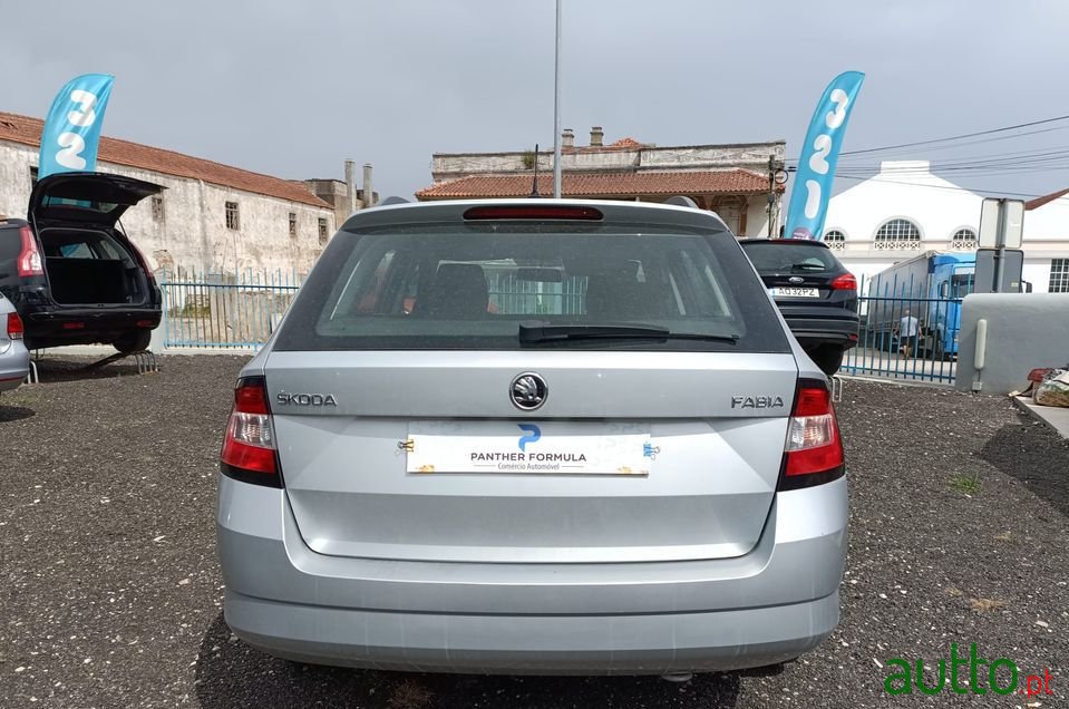 2016' Skoda Fabia photo #6