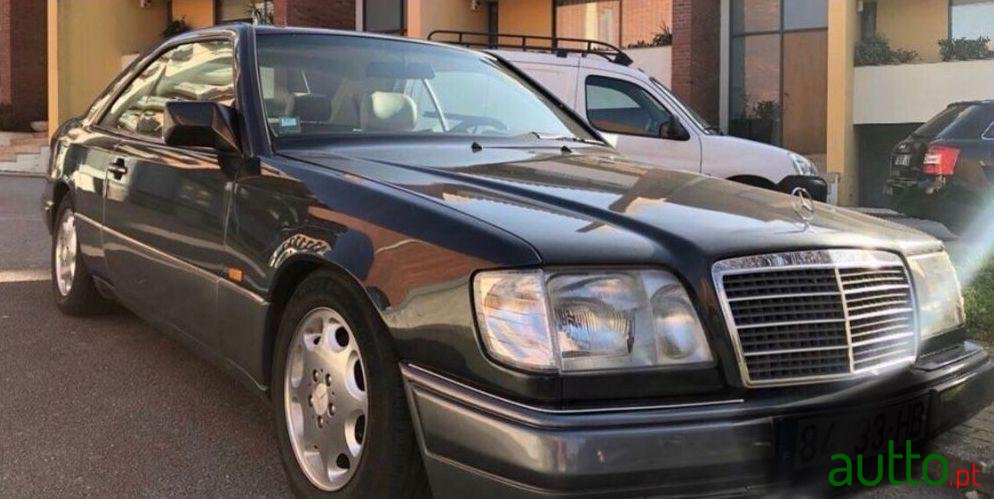 1996' Mercedes-Benz E-220 W124 Coupé photo #3